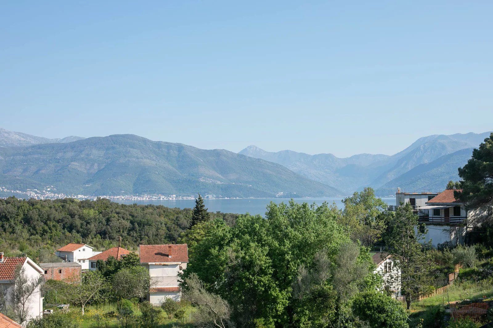 Huvila · Krasici