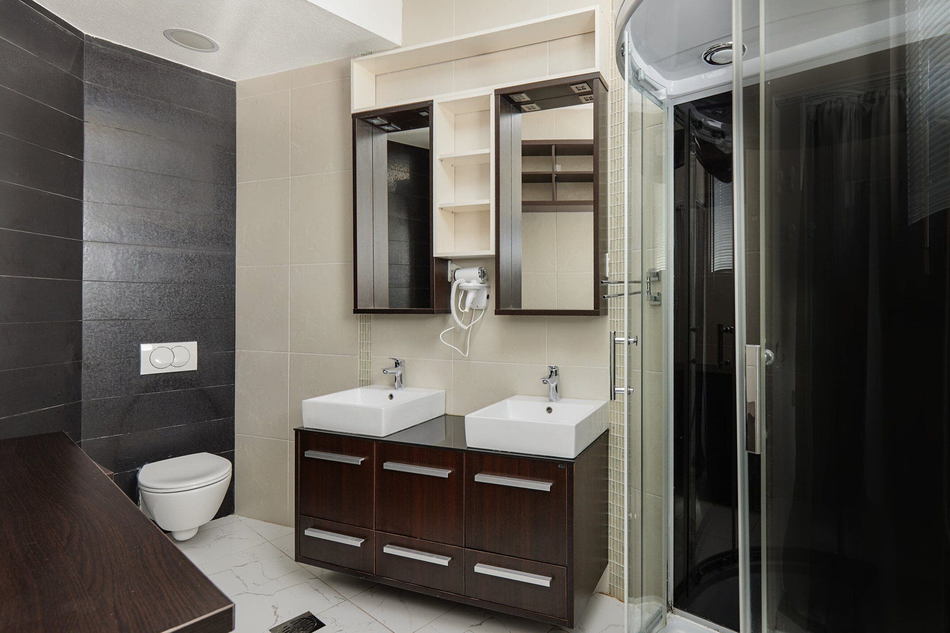 MREproperty (16) Розкішна вілла з панорамними видами в Тіваті — Чорногорія