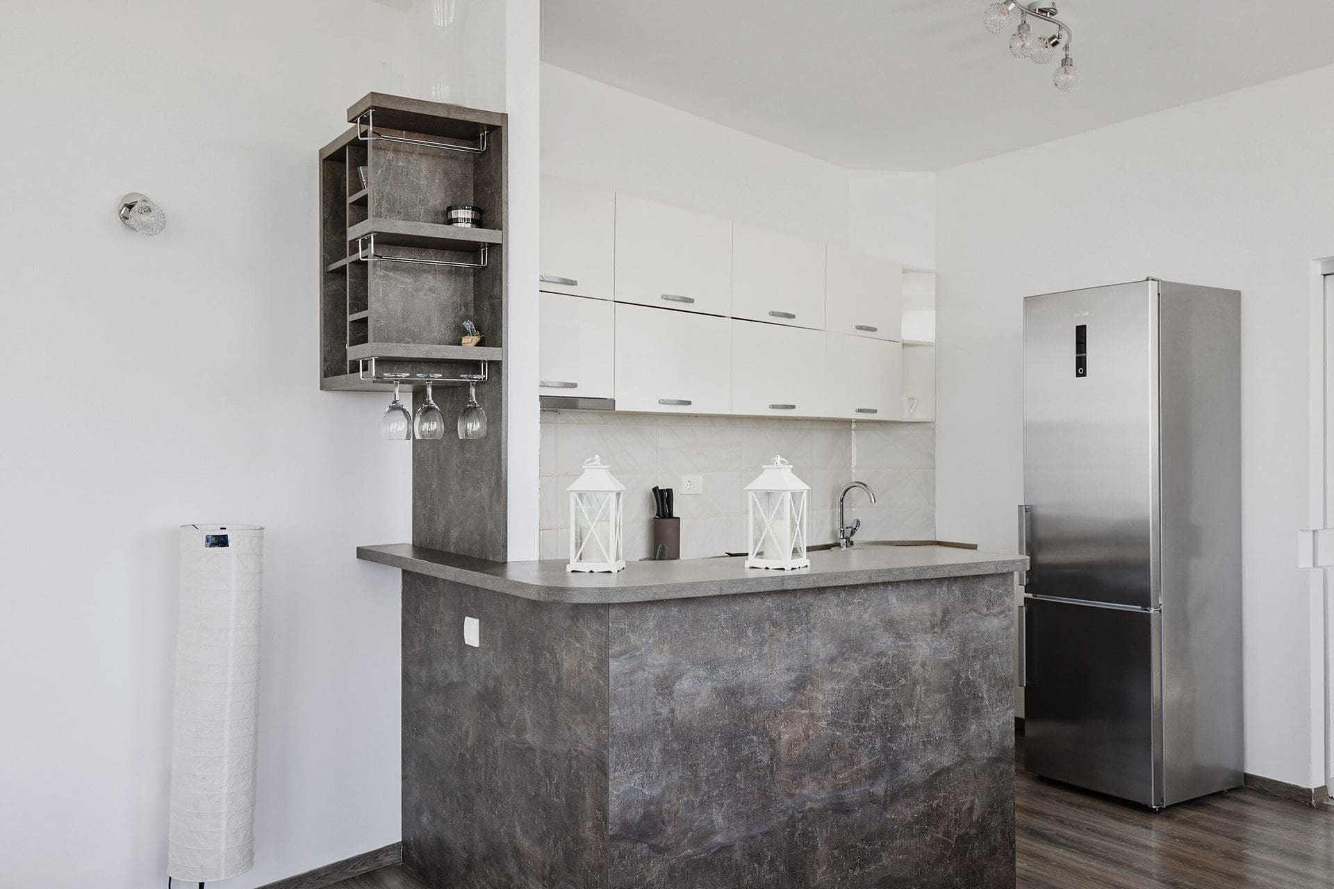 MREproperty (22) Розкішна вілла з панорамними видами в Тіваті — Чорногорія