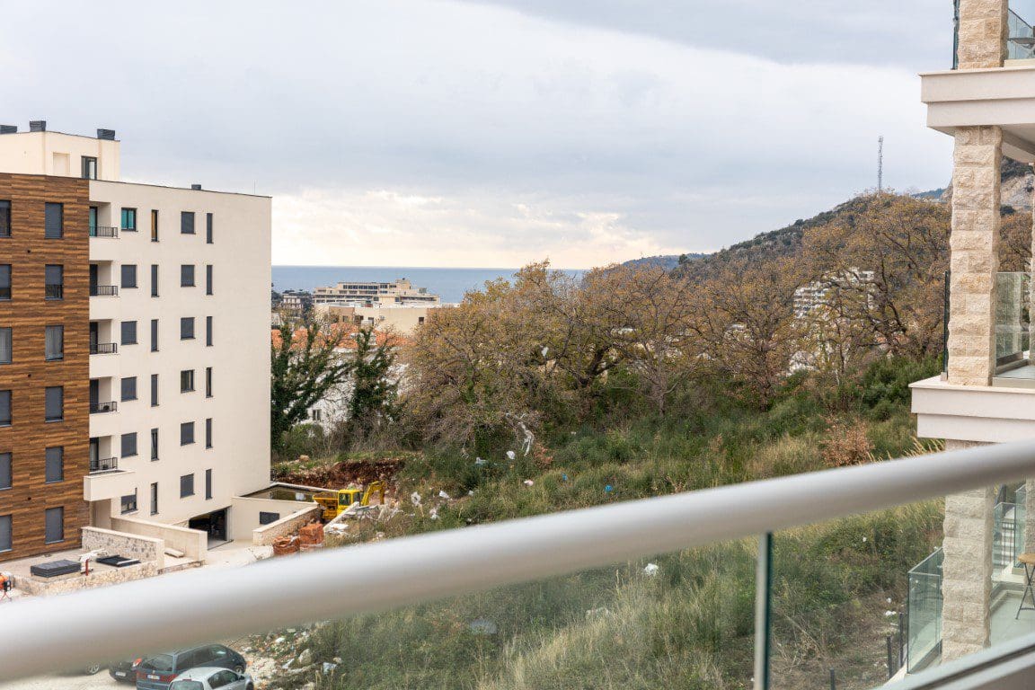 MREproperty (31) Crna Gora – Luksuzna vila oaza sa bazenom u Bečićima | Pogled na more — Crna Gora