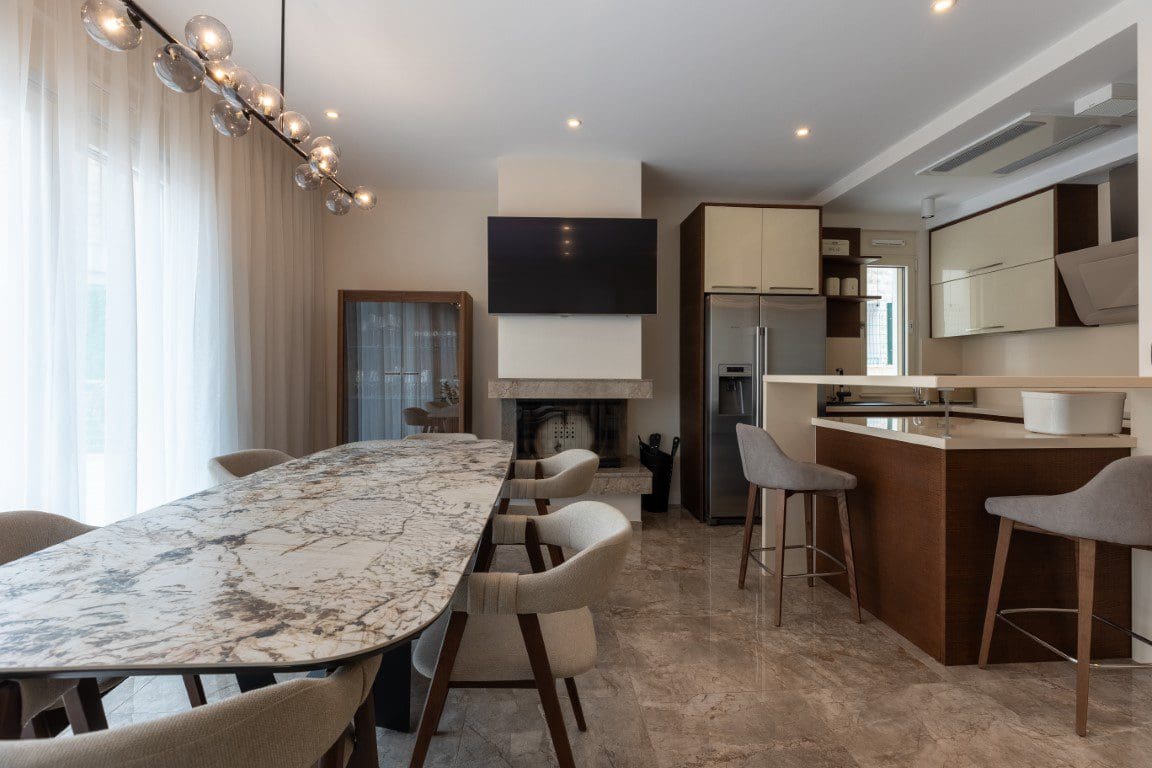 MREproperty (33) Crna Gora – Luksuzna vila oaza sa bazenom u Bečićima | Pogled na more — Crna Gora