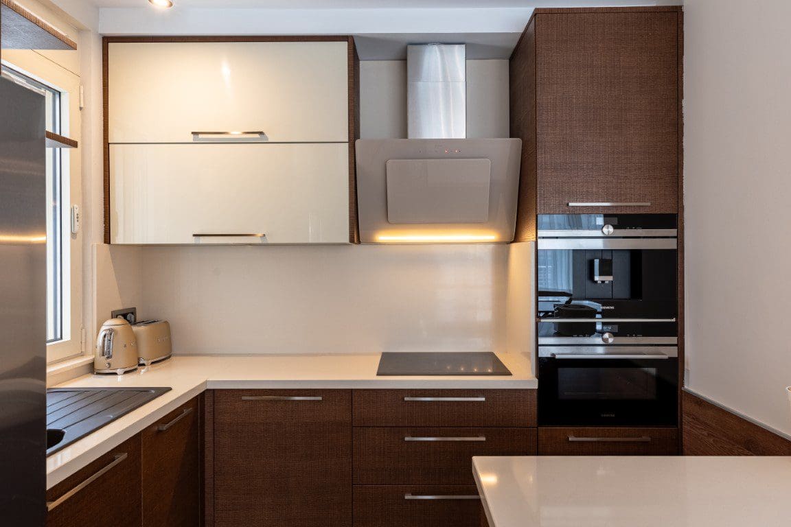 MREproperty (41) Crna Gora – Luksuzna vila oaza sa bazenom u Bečićima | Pogled na more — Crna Gora