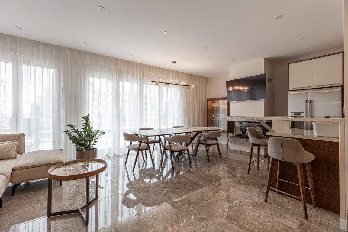 MREproperty (42) Crna Gora – Luksuzna vila oaza sa bazenom u Bečićima | Pogled na more — Crna Gora