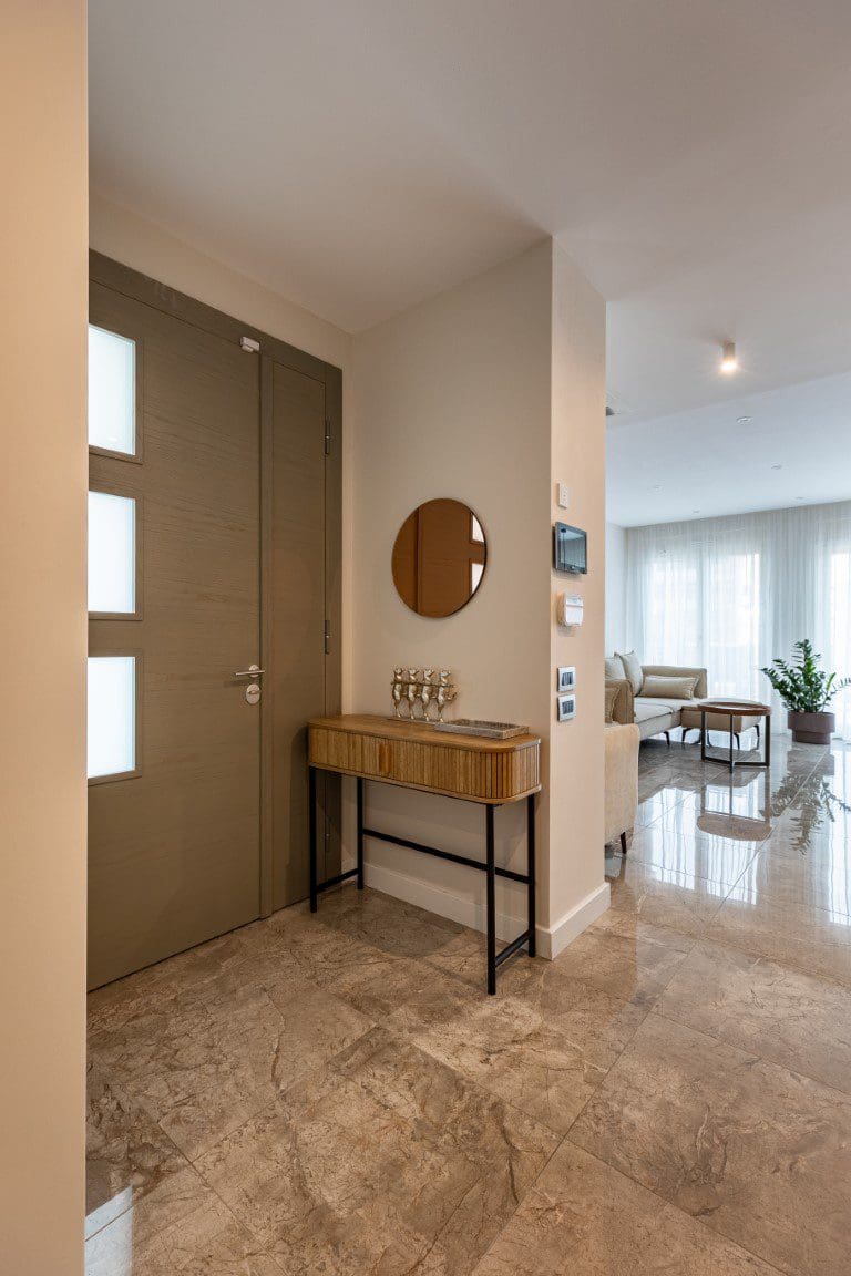 MREproperty (47) Crna Gora – Luksuzna vila oaza sa bazenom u Bečićima | Pogled na more — Crna Gora