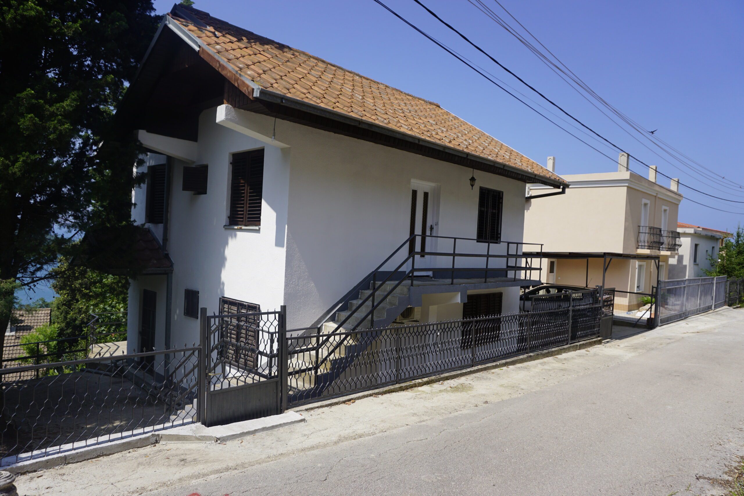 House · Kruce