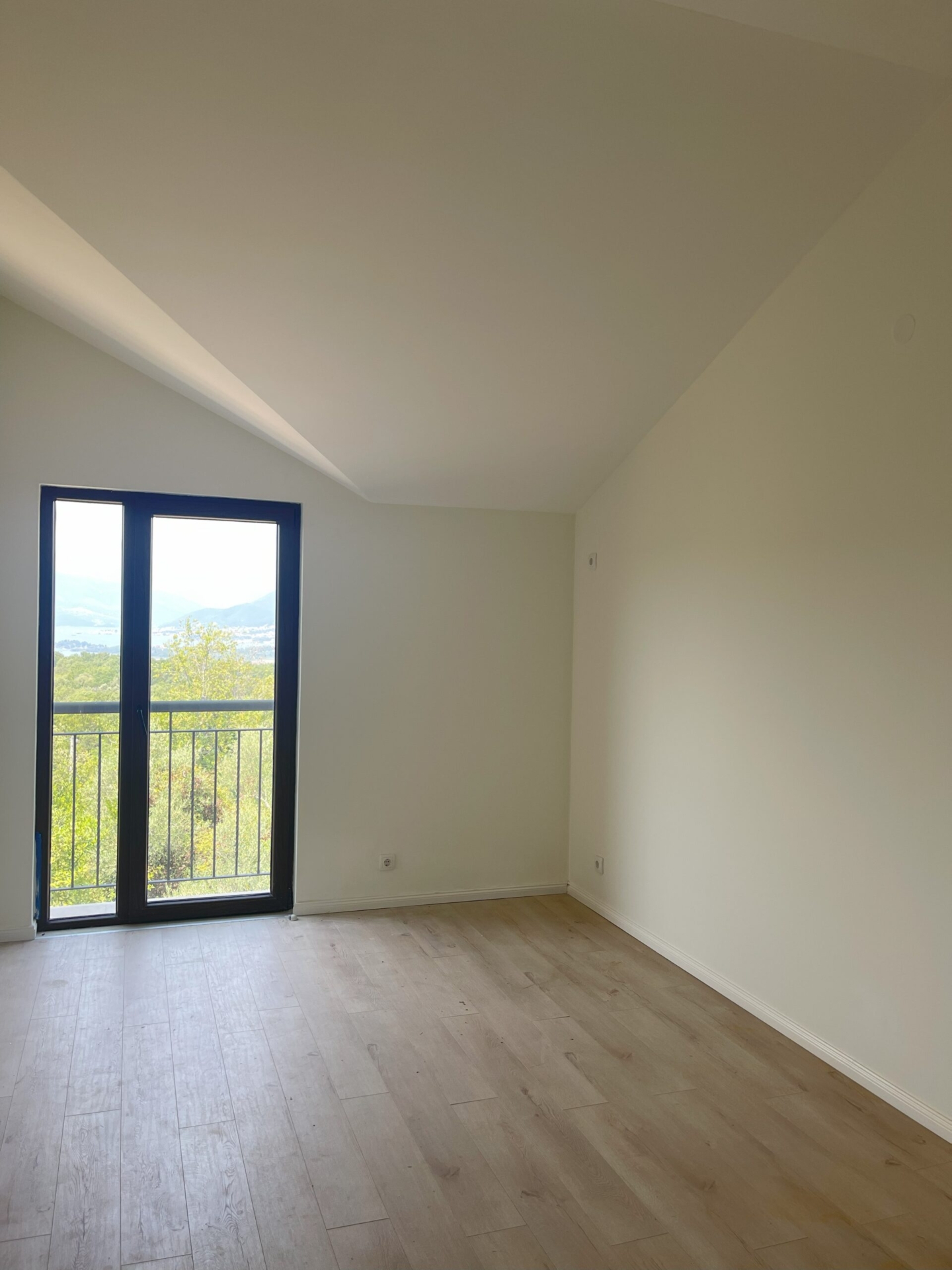 MREproperty (22) Domki szeregowe na sprzedaż w Vranovici - Kotor — Czarnogóra