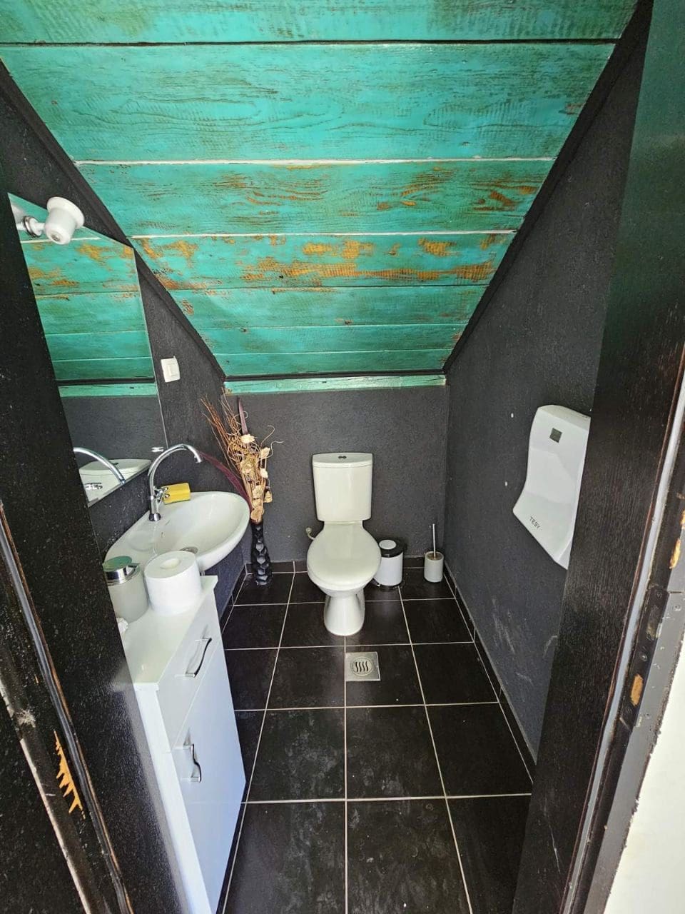 MREproperty (24) 2-Zimmer-Haus in Dobra Voda, Montenegro zu verkaufen