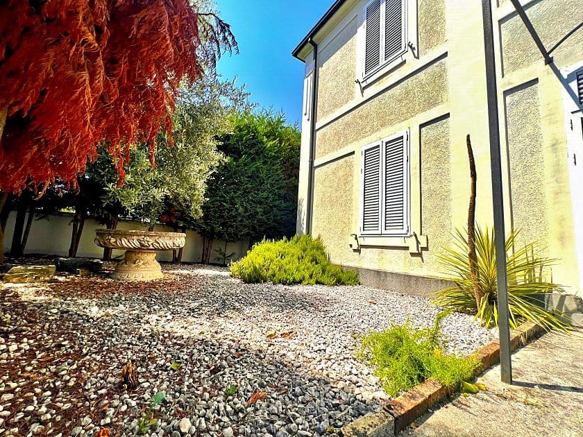 House · Tivat