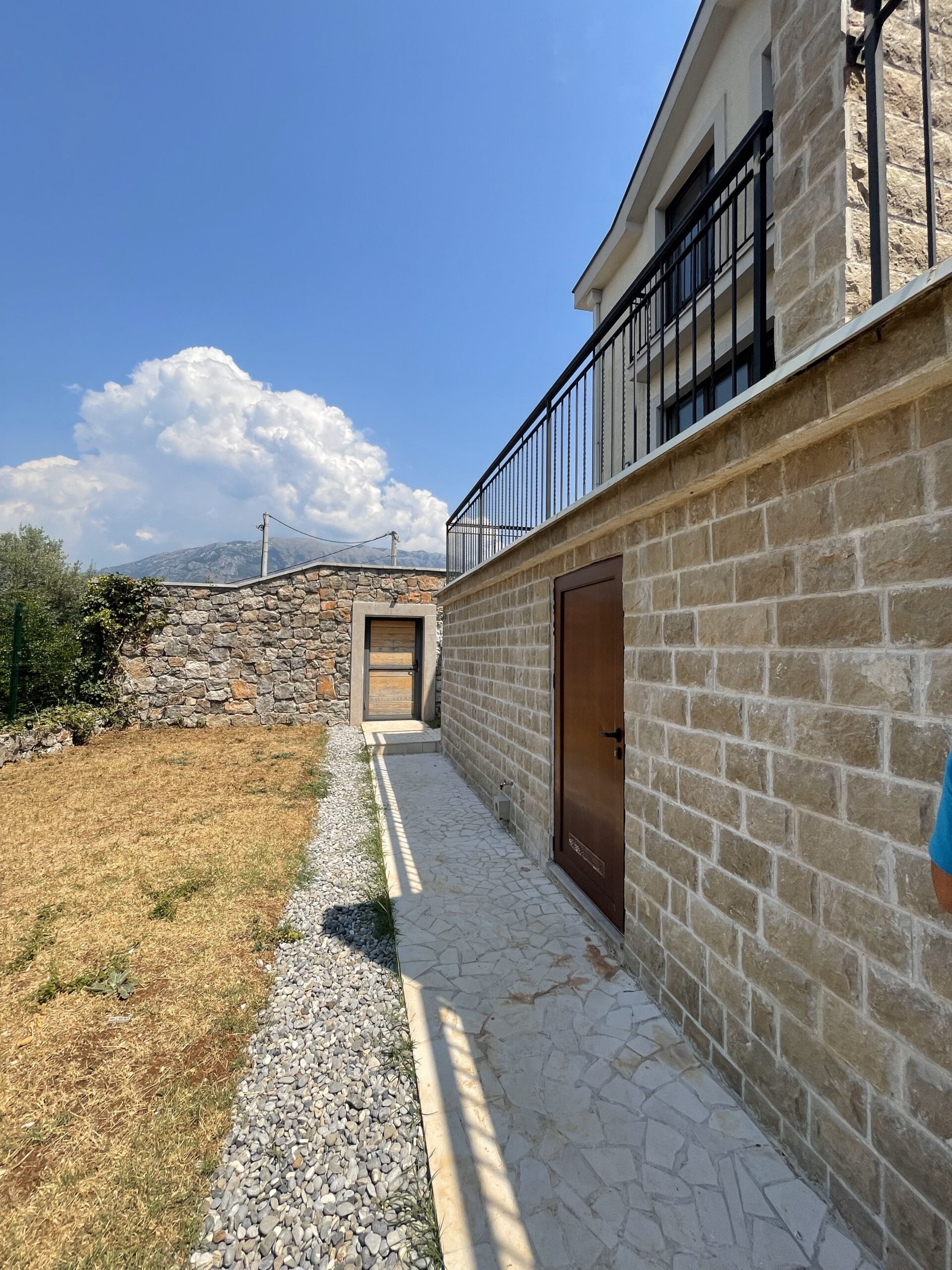 MREproperty (32) Domki szeregowe na sprzedaż w Vranovici - Kotor — Czarnogóra