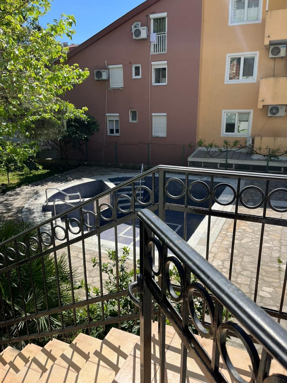 MREproperty (21) Budva, Karadağ'da 2 Yatak Odalı Daire