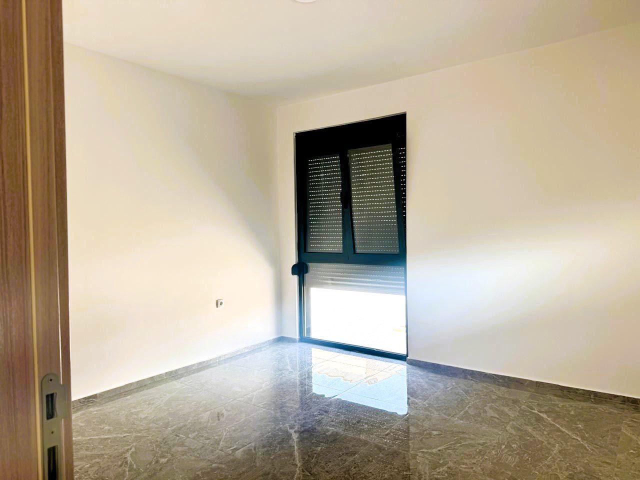 modern-house-for-sale-in-Donji-Stoj- (2) Современный дом на продажу в Доньи Стой — в процессе легализации