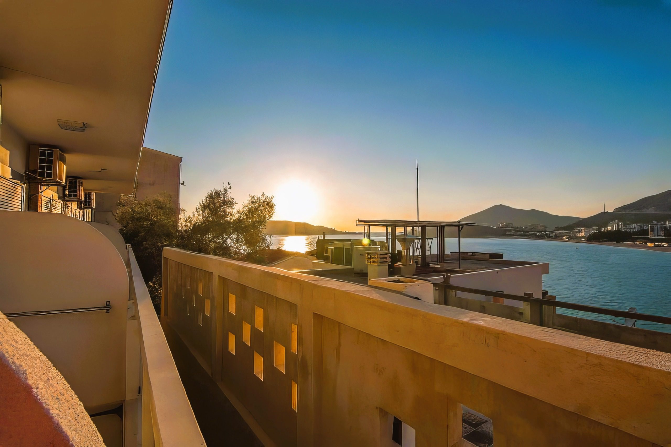 Montenegro Estates (3) Przestronne mieszkanie na plaży w Rafailovici — Czarnogóra