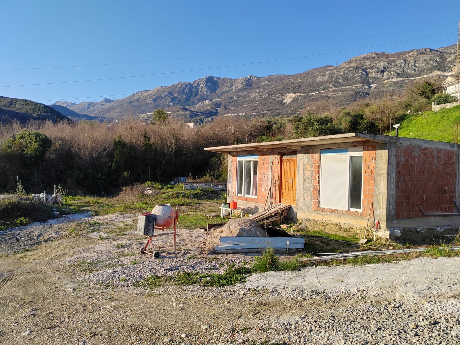 House · Becici