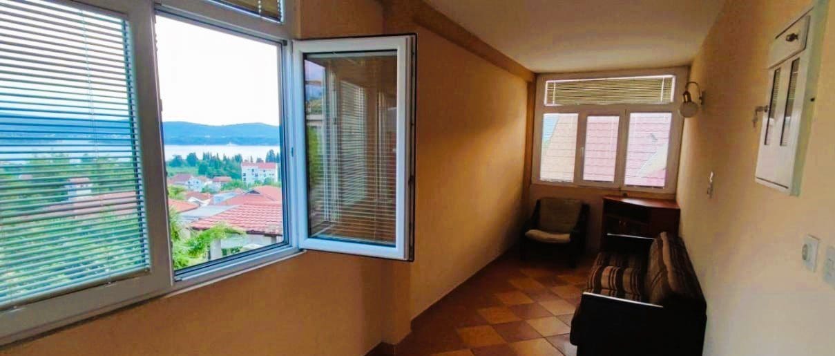 Talo · Tivat