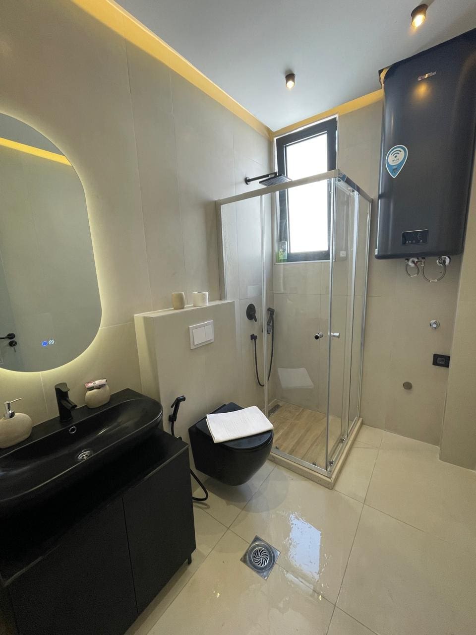 MREproperty (19) Moderna pametna kuća na prodaju u Dobroj Vodi — Crna Gora