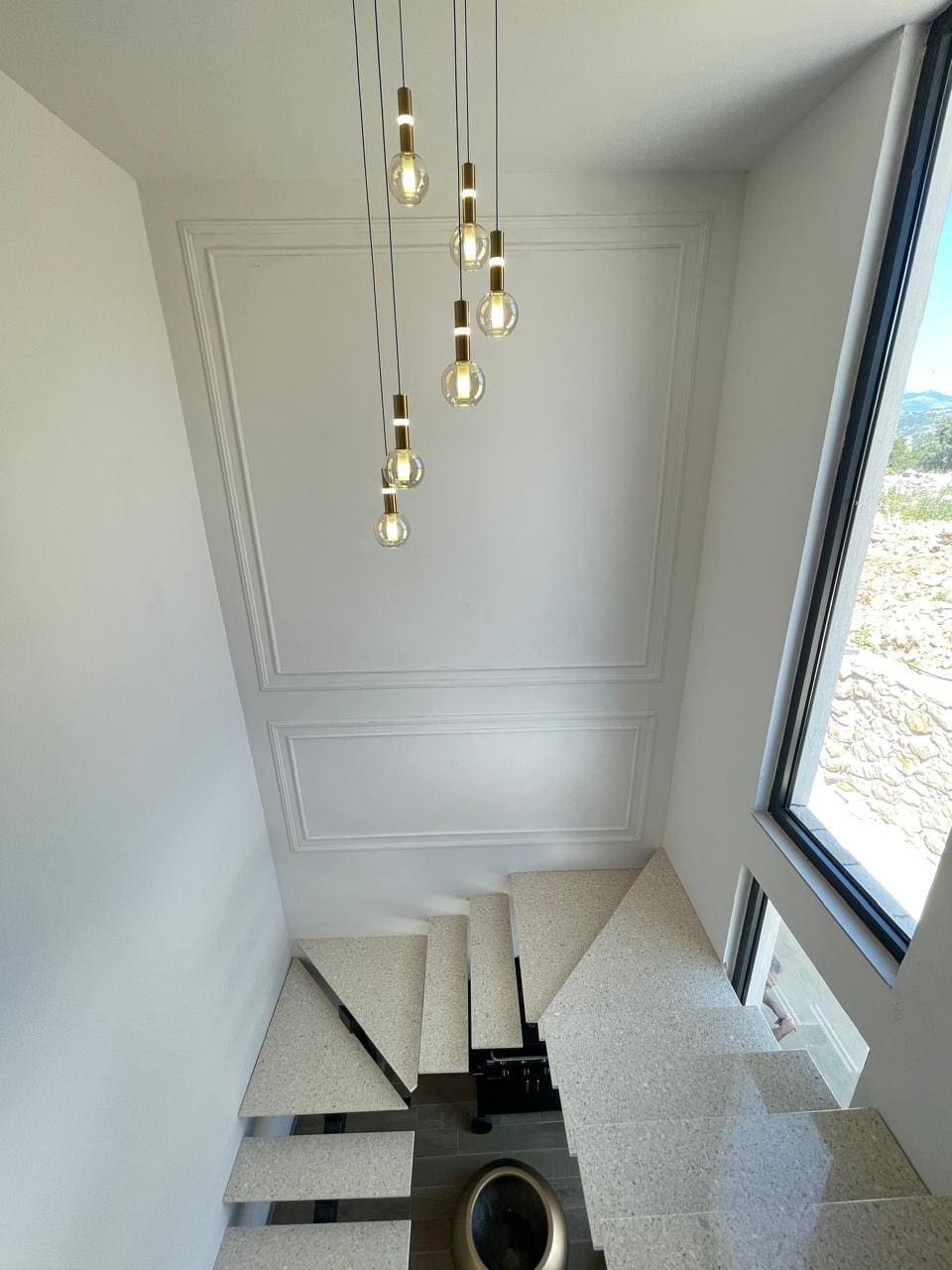 MREproperty (25) Moderna pametna kuća na prodaju u Dobroj Vodi — Crna Gora