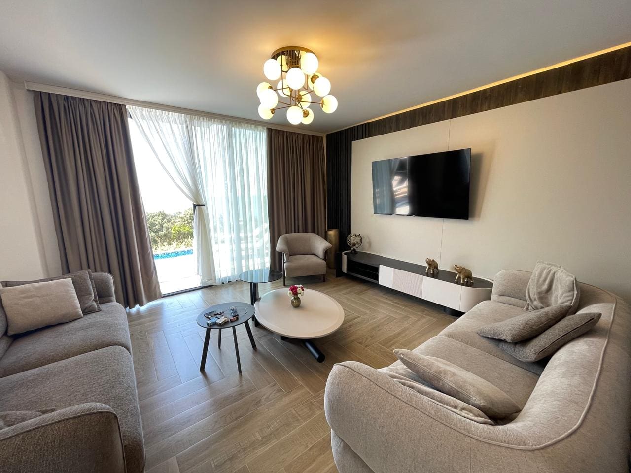 MREproperty (29) Moderna pametna kuća na prodaju u Dobroj Vodi — Crna Gora
