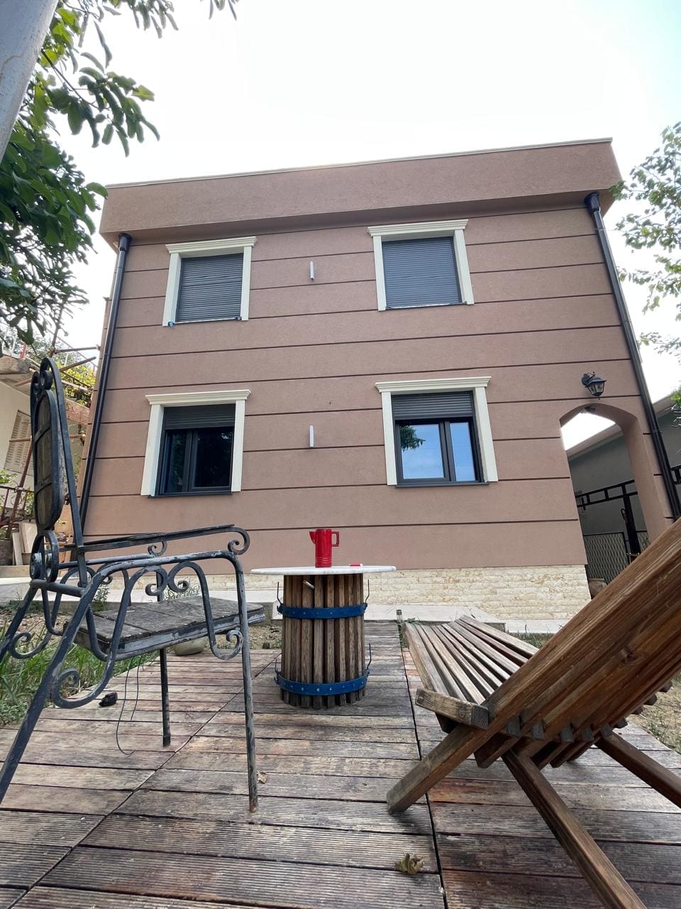 House · Sutomore