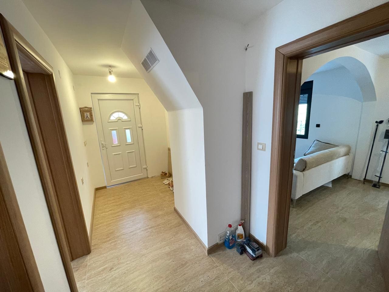House · Sutomore