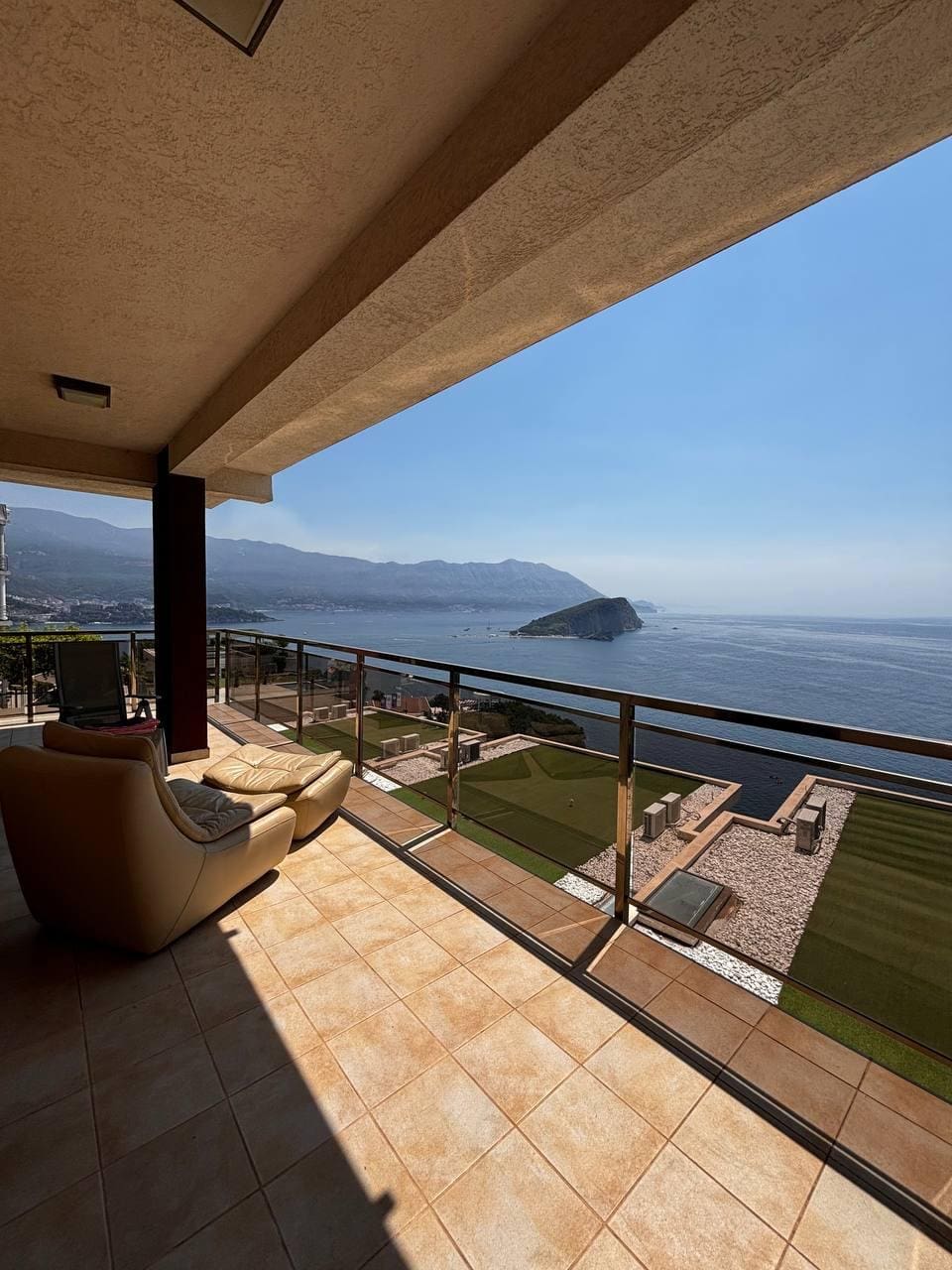 Huoneisto · Budva