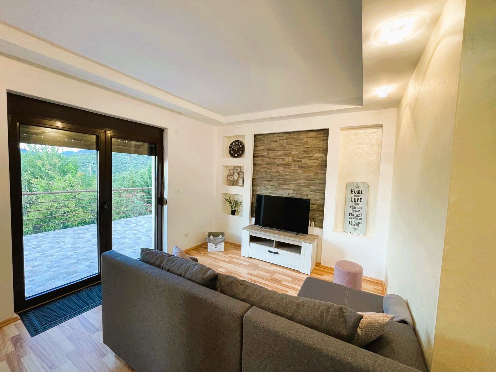 MREproperty (8) Satılık Deniz Manzaralı Ev — Utjeha Bar, 145 m² Konut — Karadağ