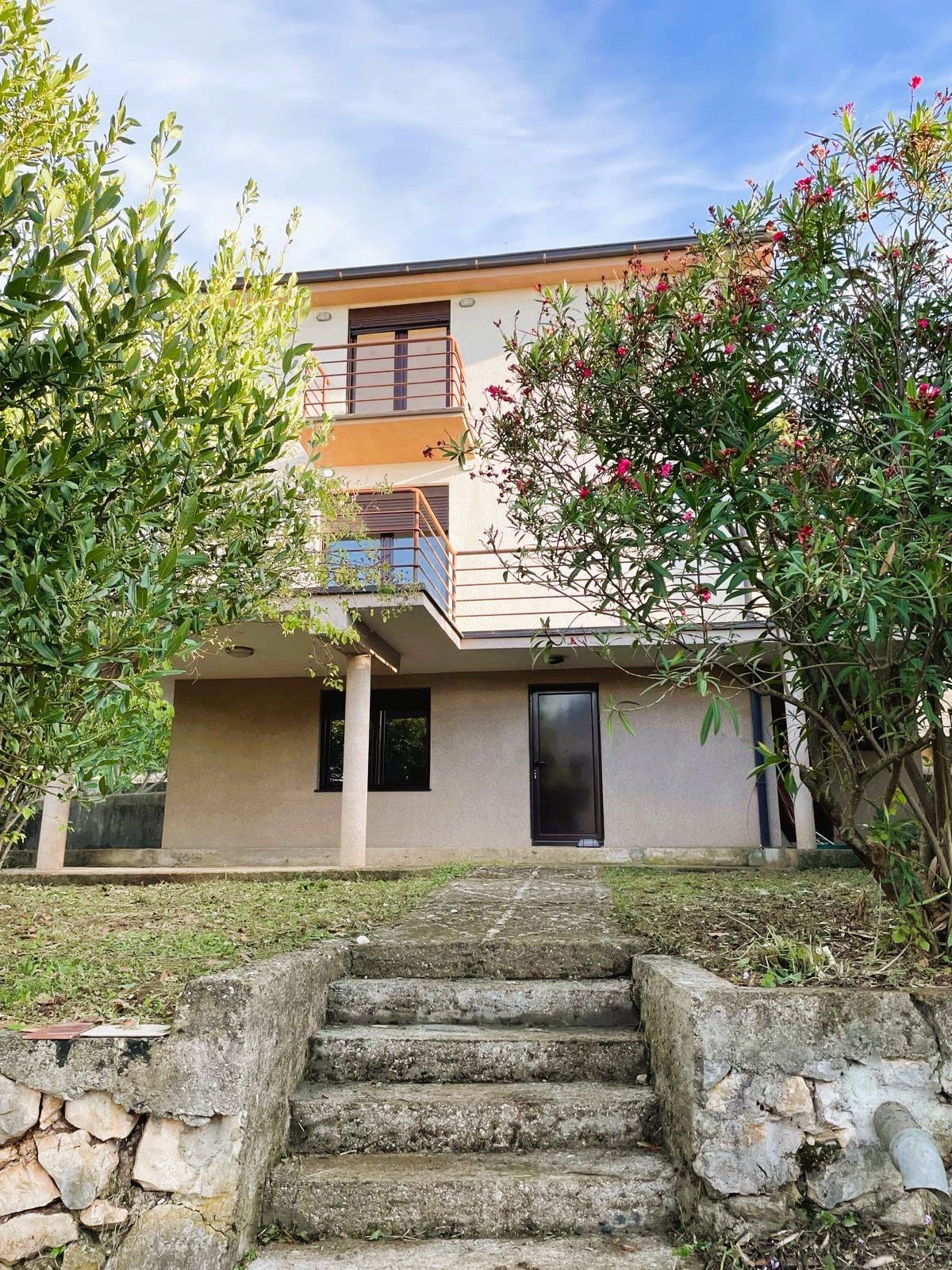 MREproperty (15) Satılık Deniz Manzaralı Ev — Utjeha Bar, 145 m² Konut — Karadağ