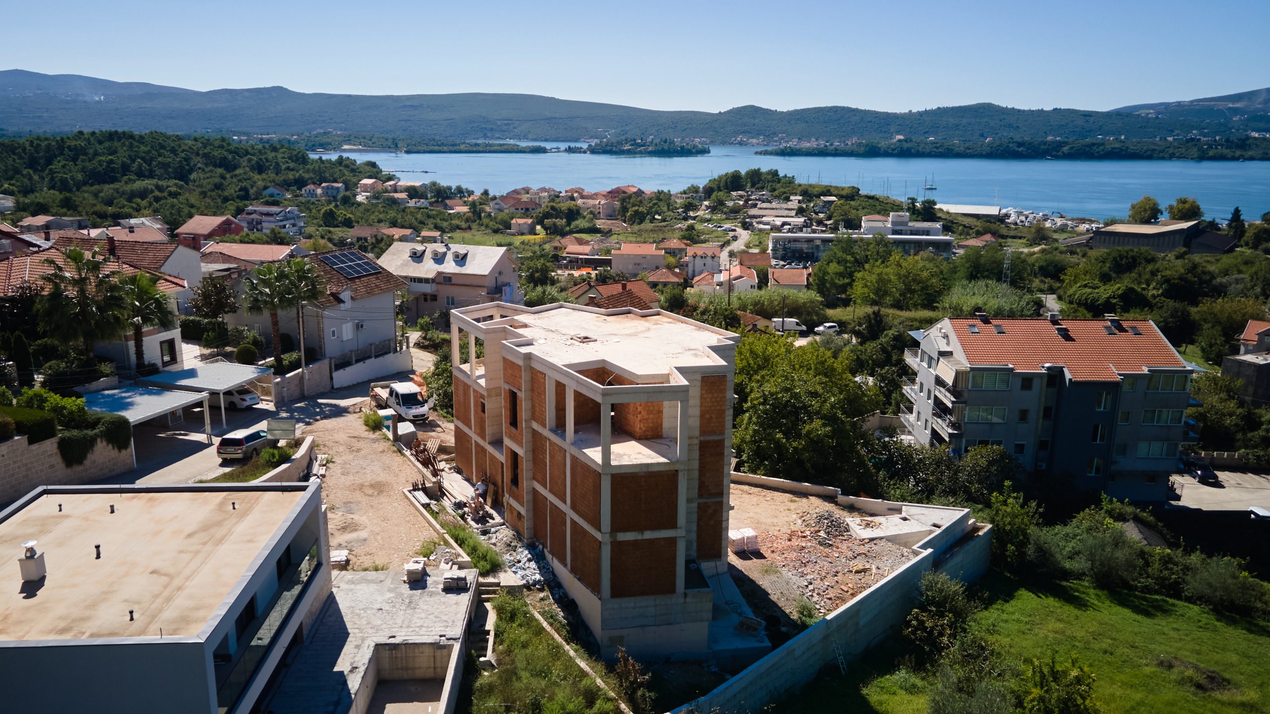 Huoneisto · Tivat