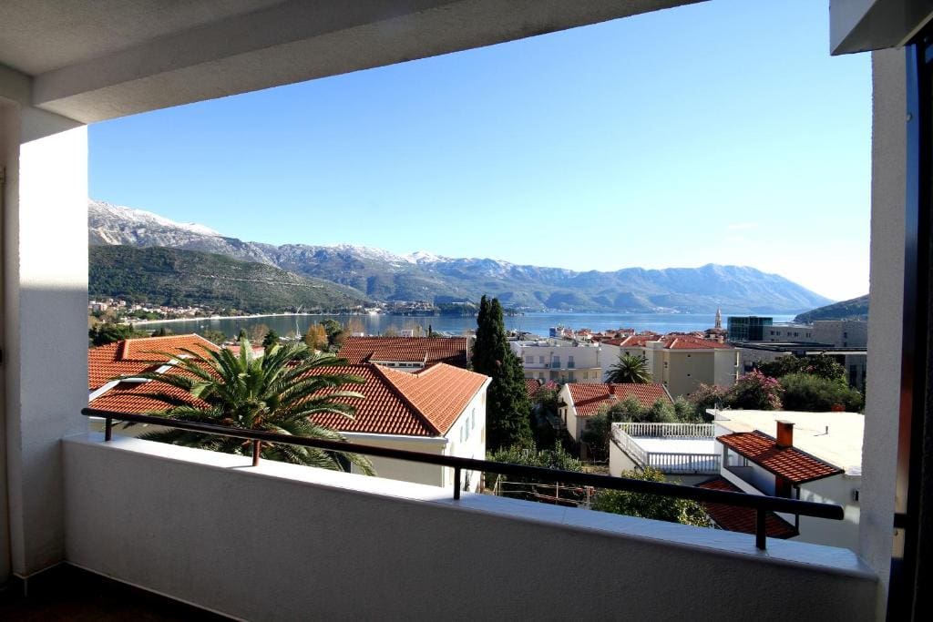 Talo · Budva