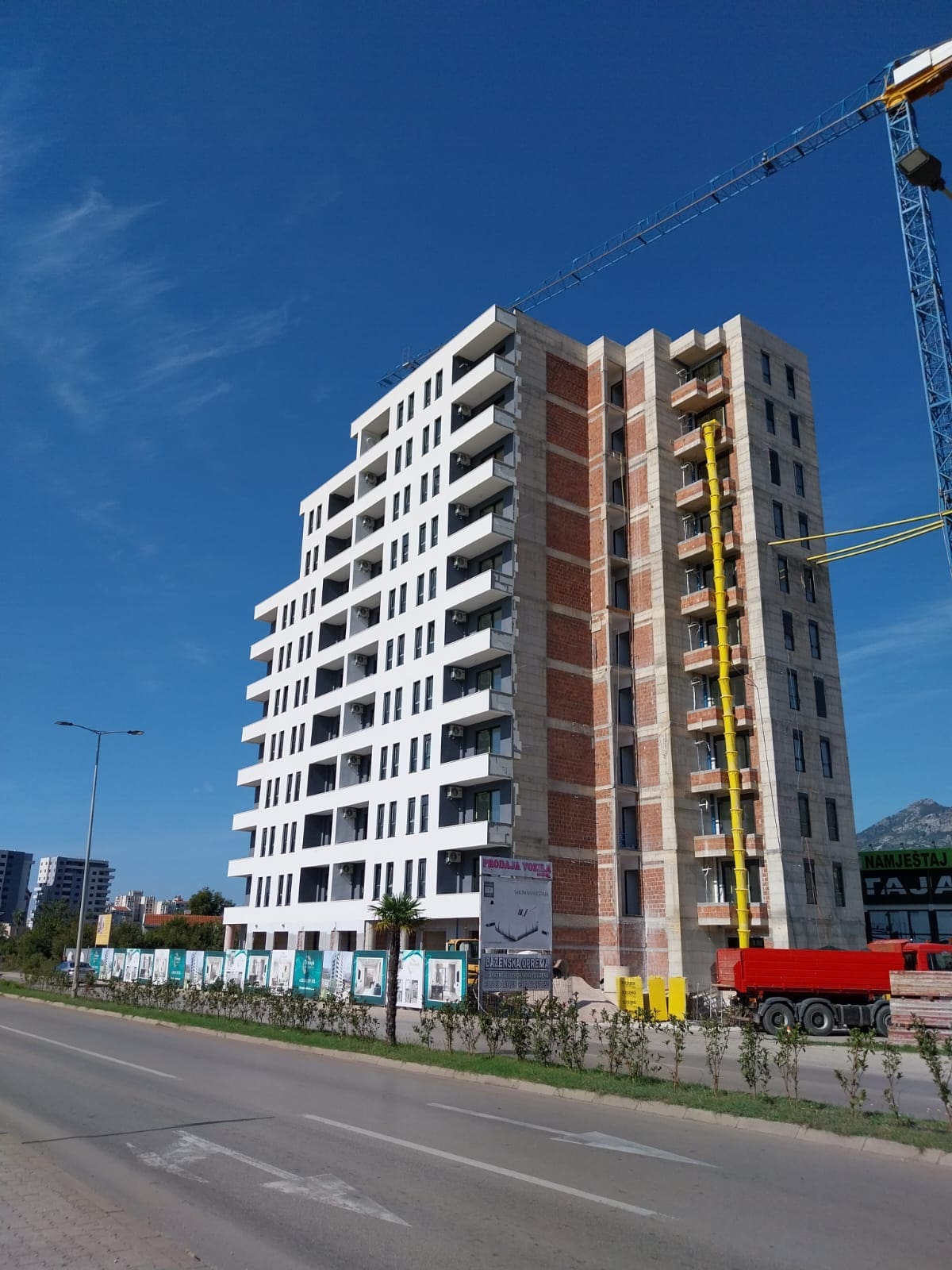 MREproperty (11) Жилой комплекс бизнес-класса — Черногория