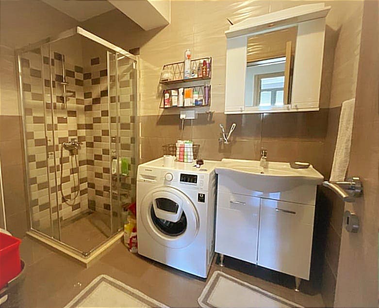 MREproperty (5) Bar'da Satılık Geniş, Eşyalı 2 Yatak Odalı Daire — Karadağ