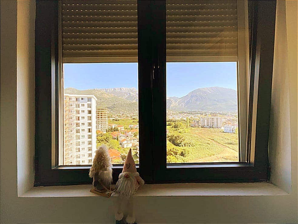 MREproperty (10) Bar'da Satılık Geniş, Eşyalı 2 Yatak Odalı Daire — Karadağ
