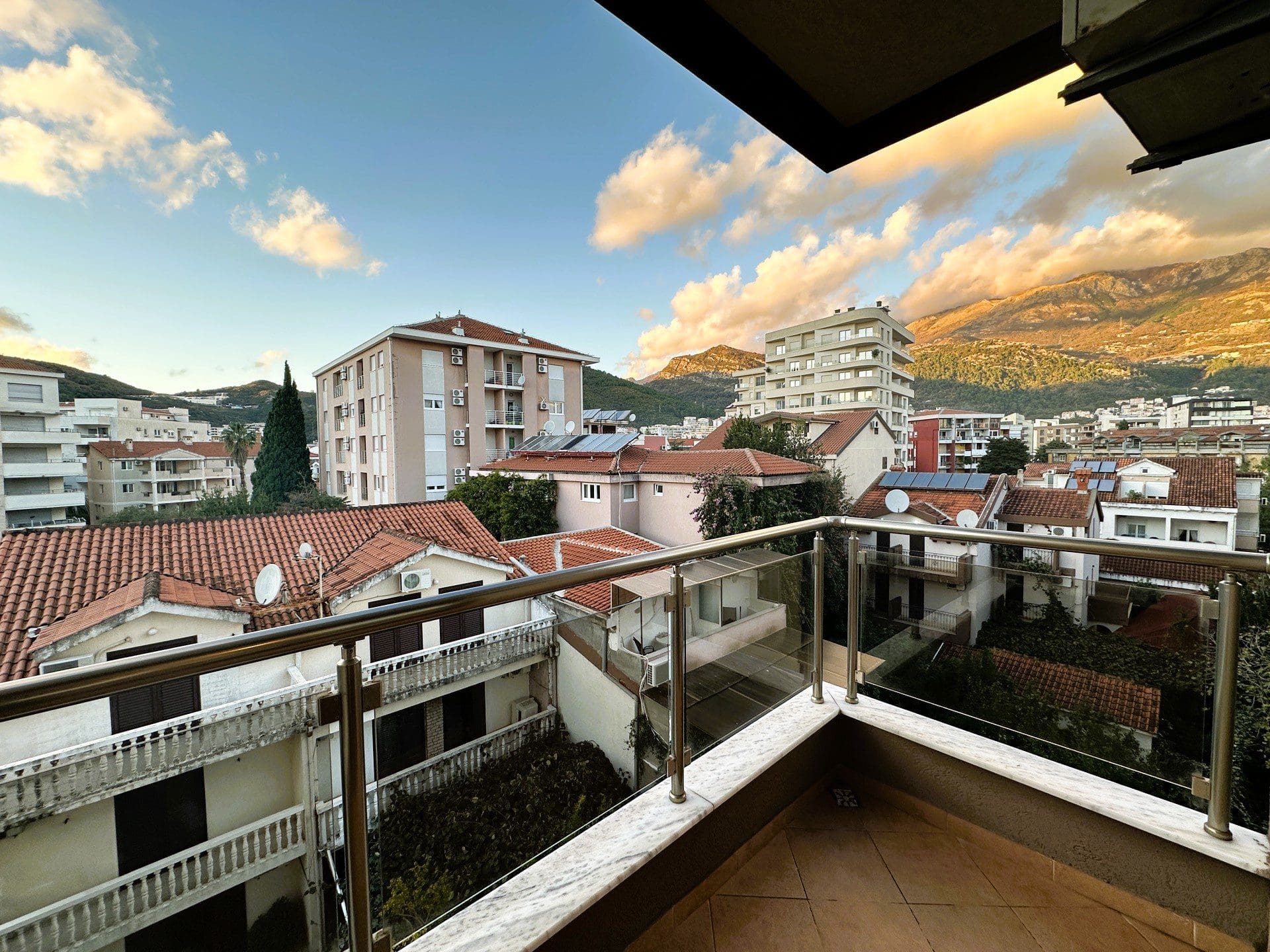 Huoneisto · Budva