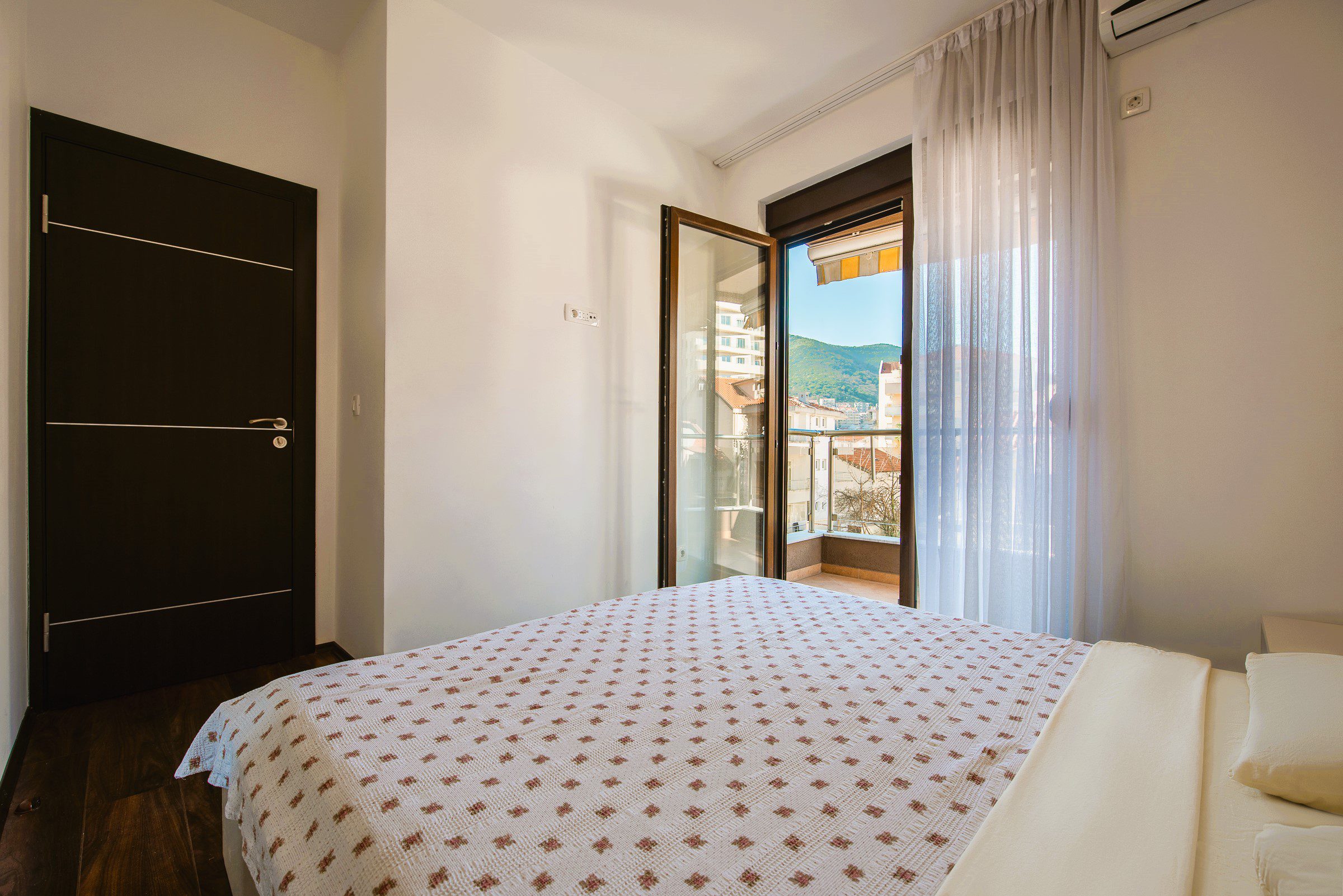 Huoneisto · Budva