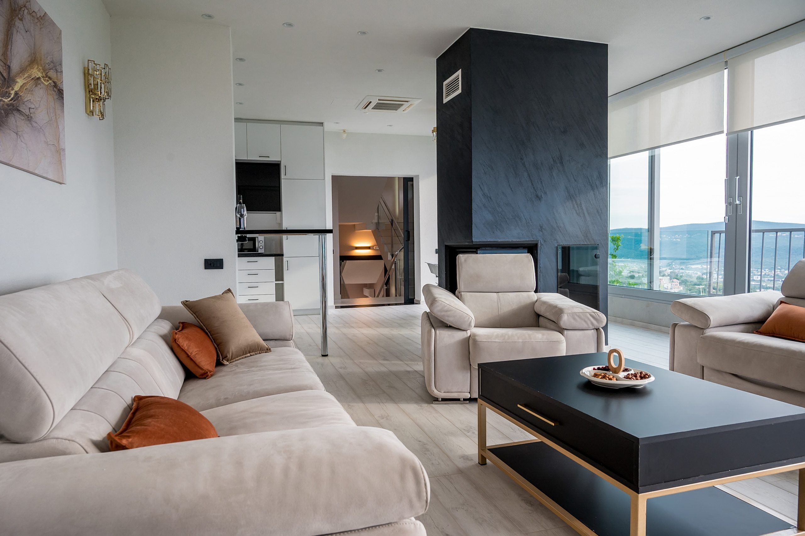 www.veri.me Atemberaubende neue Villa mit spektakulärem Blick auf die Bucht von Tivat — Montenegro