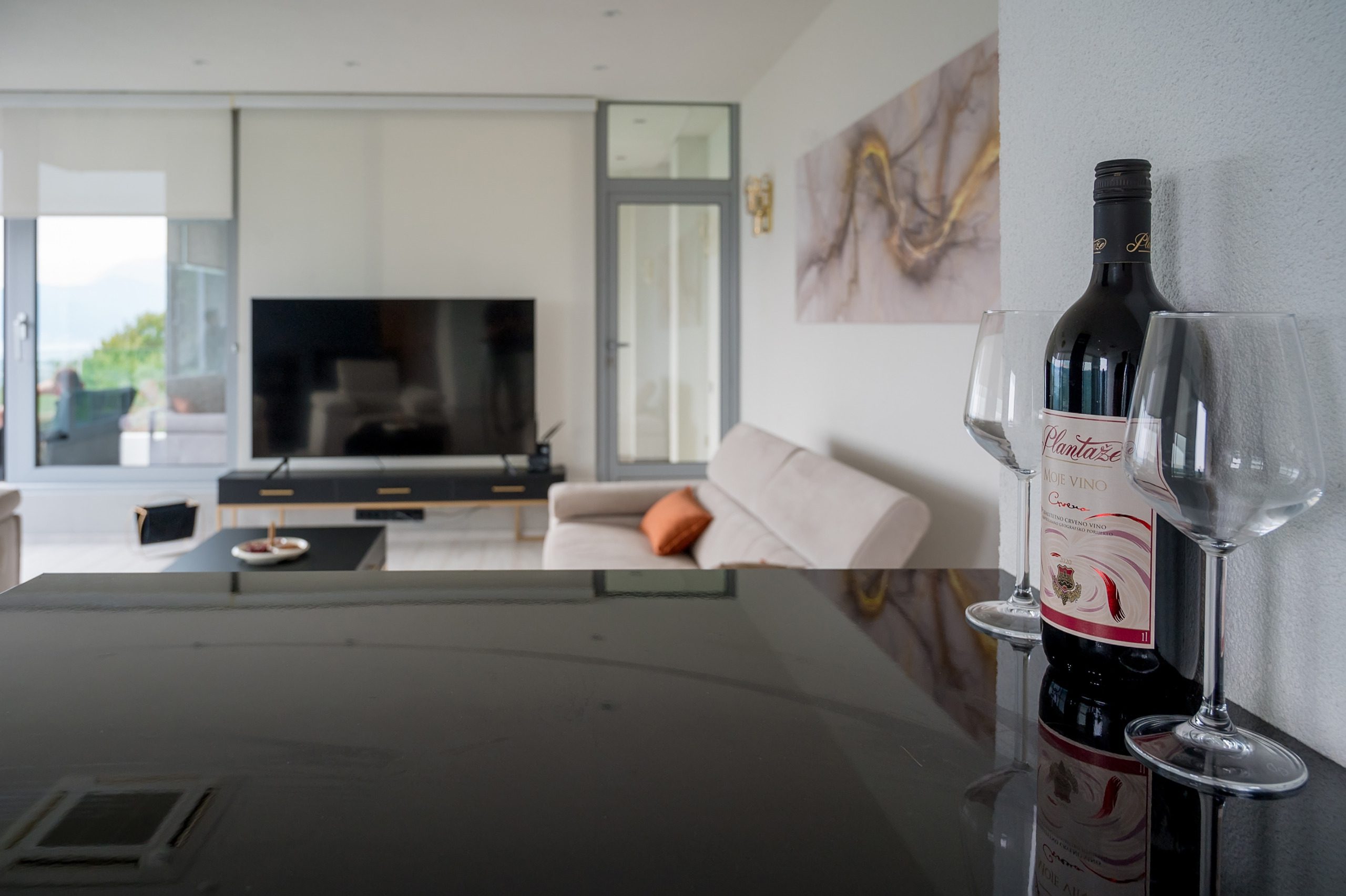 www.veri.me Atemberaubende neue Villa mit spektakulärem Blick auf die Bucht von Tivat — Montenegro