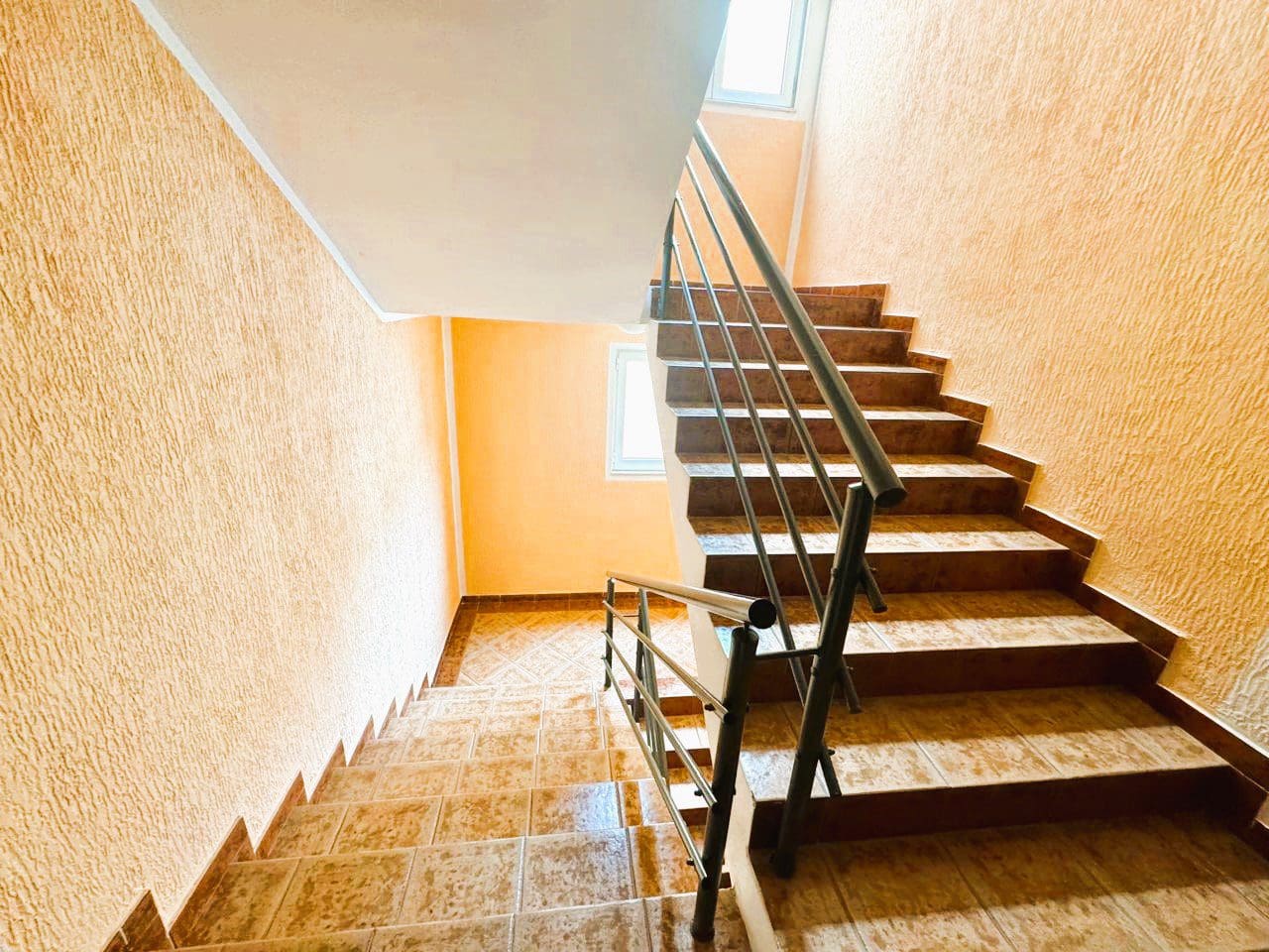 MRE‑власність (10) Затишна квартира в Будві, готова до заселення — Чорногорія