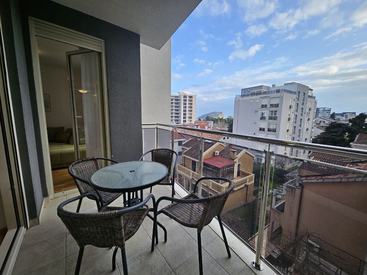 MREproperty (21) Cozy 1-Bedroom Apartment in the Heart of Budva — Montenegro