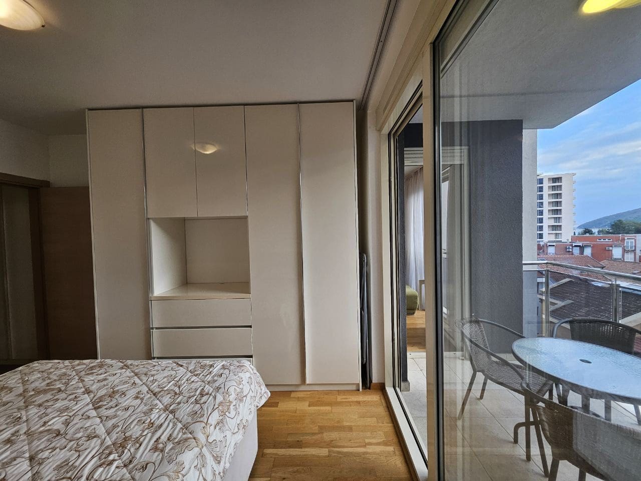 MREproperty (22) Cozy 1-Bedroom Apartment in the Heart of Budva — Montenegro