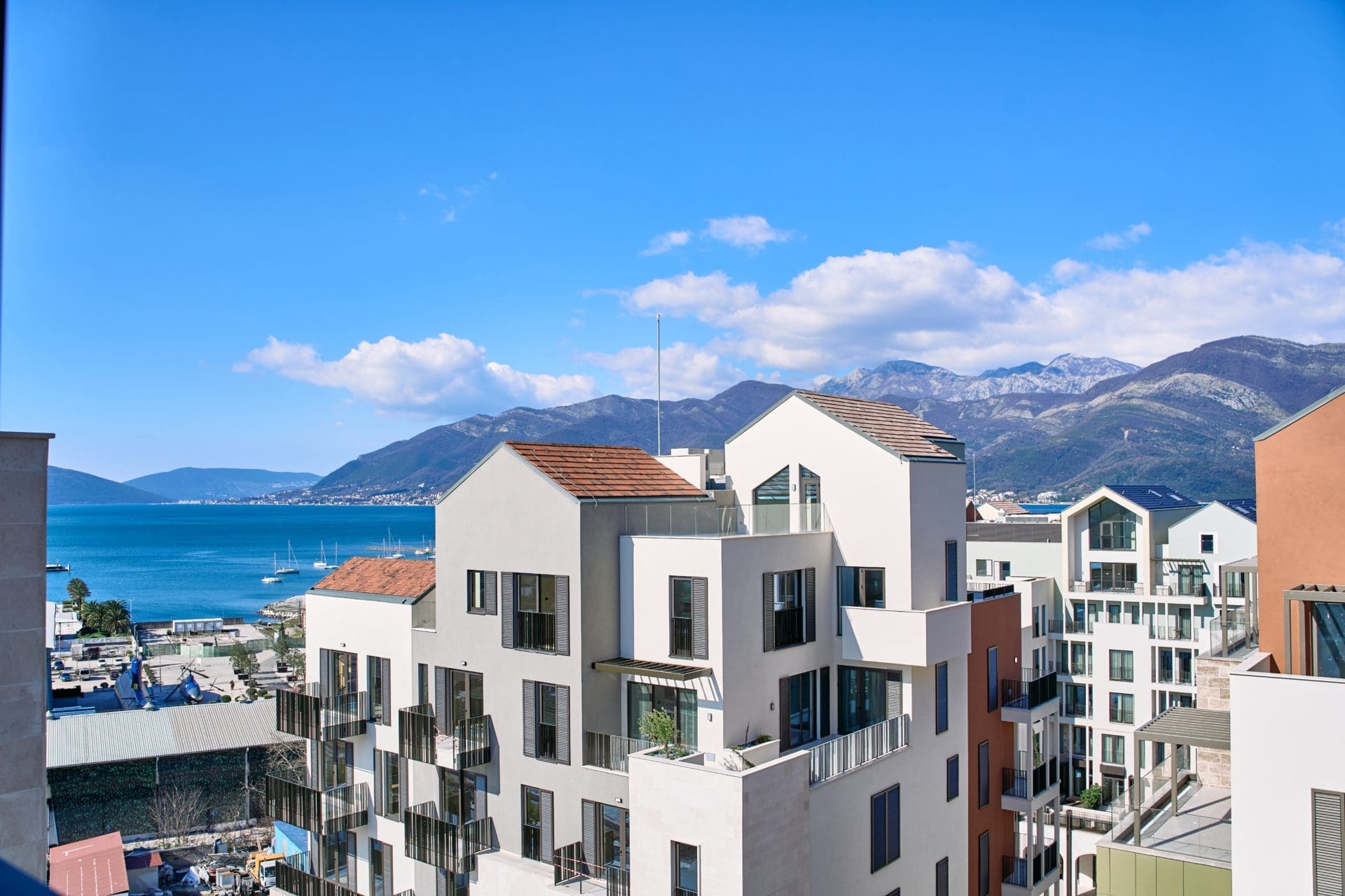 Huoneisto · Tivat