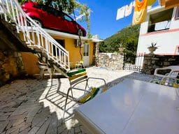 House · Sutomore