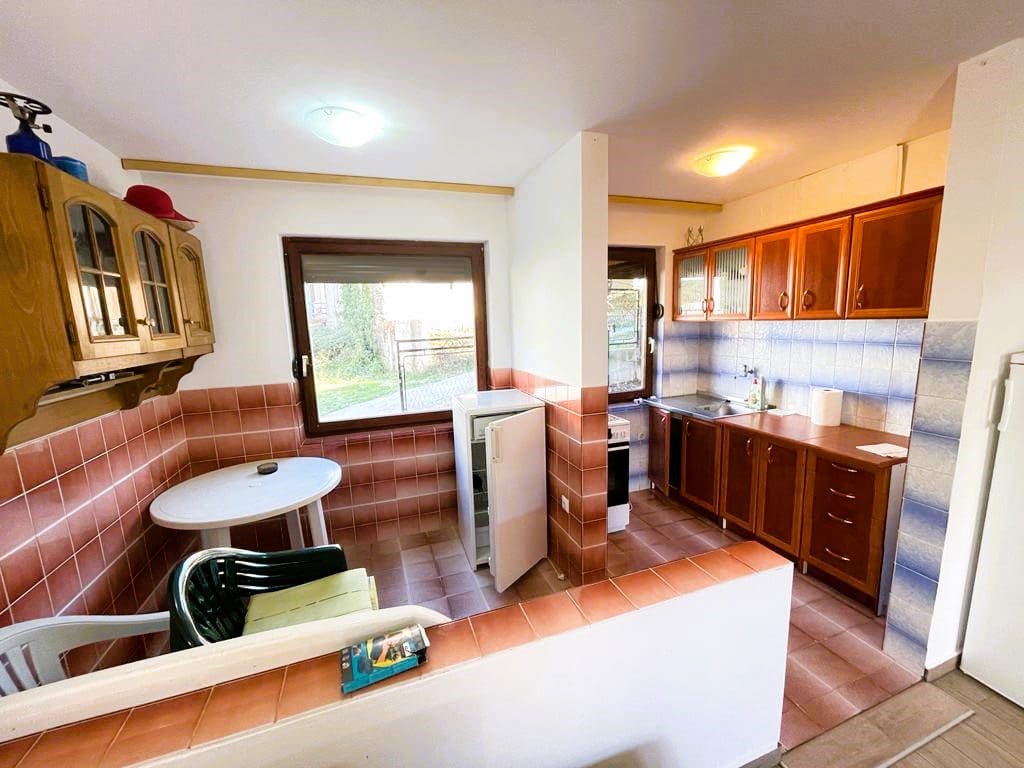 House · Sutomore