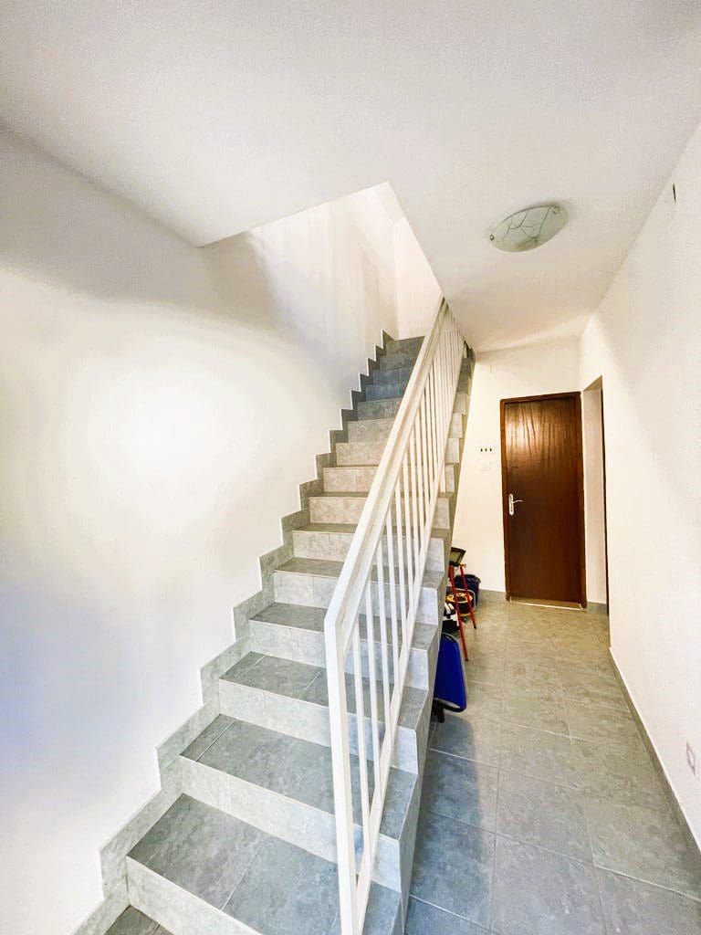 House · Sutomore