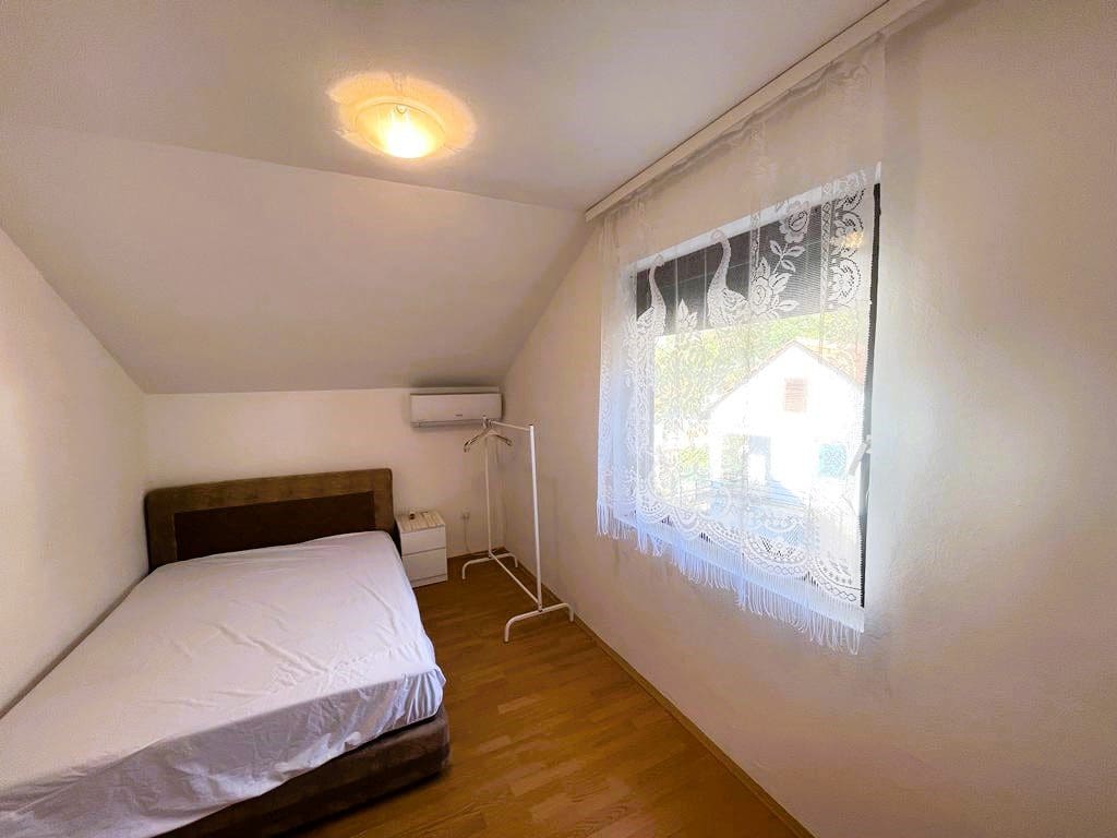 House · Sutomore