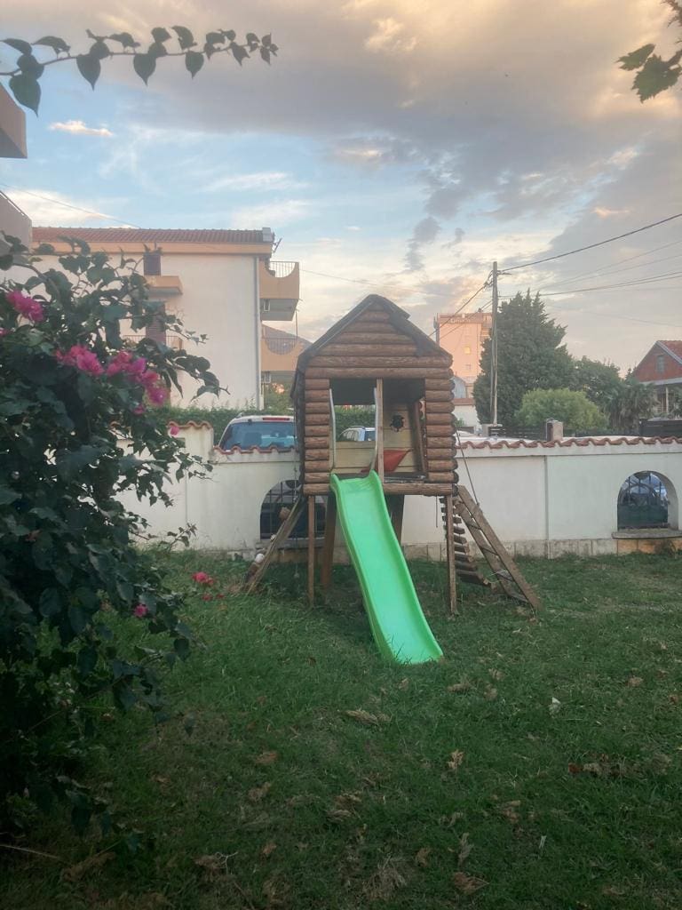 MREproperty (23) Чотириповерховий апарт-готель на продаж у Сутоморе — Чорногорія