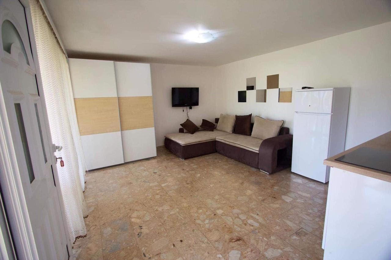 House · Krasici