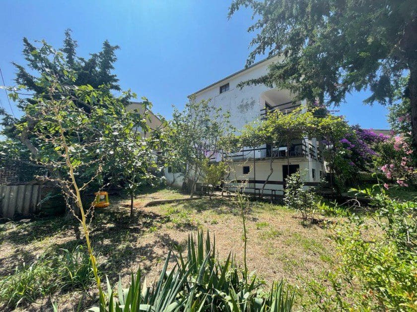 House · Dobra Voda