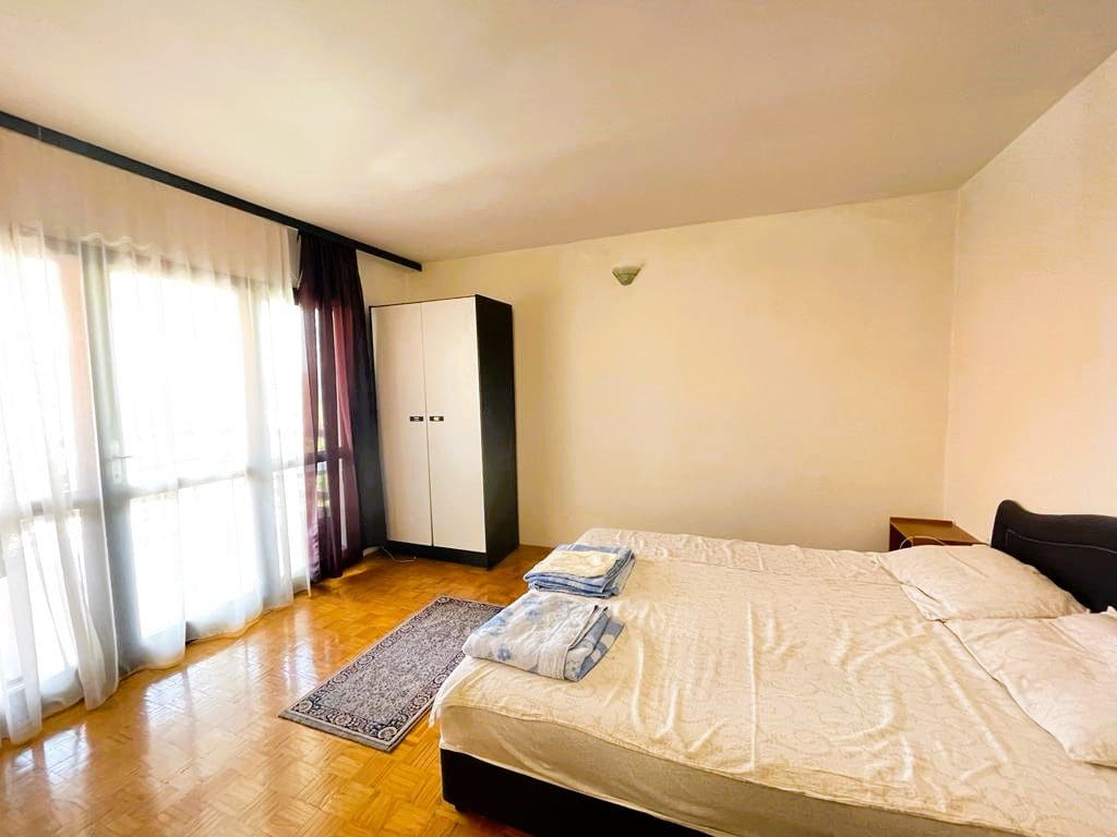 House · Dobra Voda