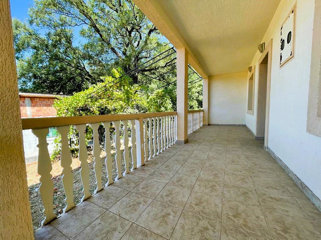 House · Sutomore