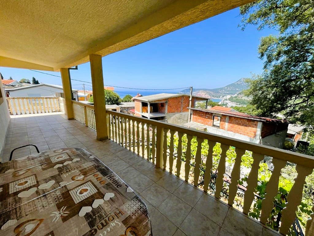 House · Sutomore