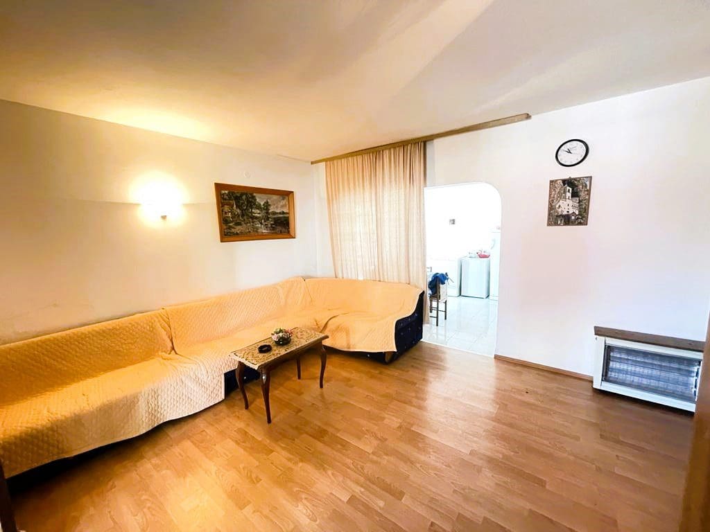House · Dobra Voda